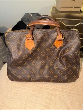 Pre Loved Authentic Louis Vuitton Monogram Speedy Bag - Dark Brown